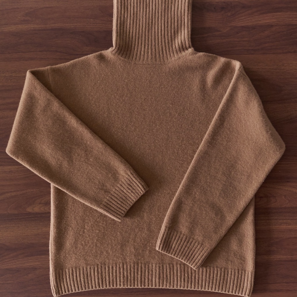 A.P.C.  Men’s Cashmere and Wool Pullover Turtleneck Sweater Small